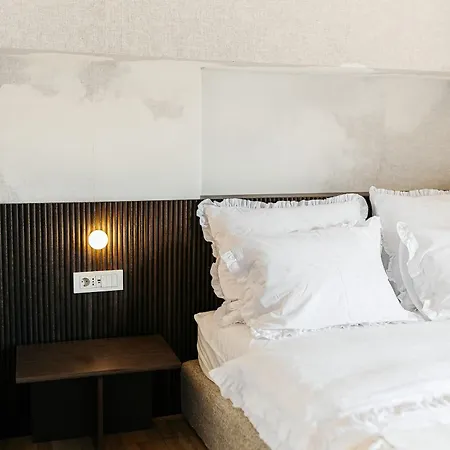 Luxurious Ksenia With Pool 别墅 *