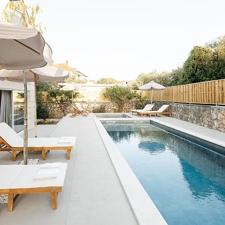 Villa Luxurious Ksenia With Pool