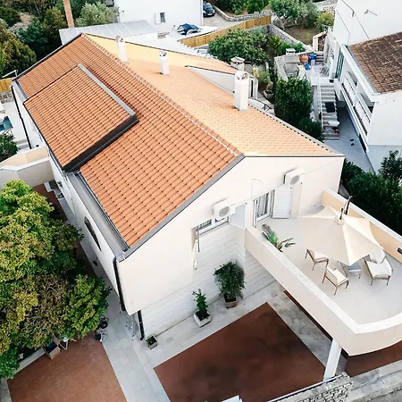 Luxurious Ksenia With Pool 穆泰尔岛