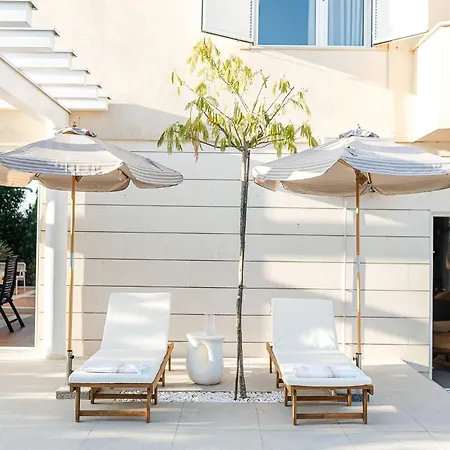 Luxurious Ksenia With Pool *