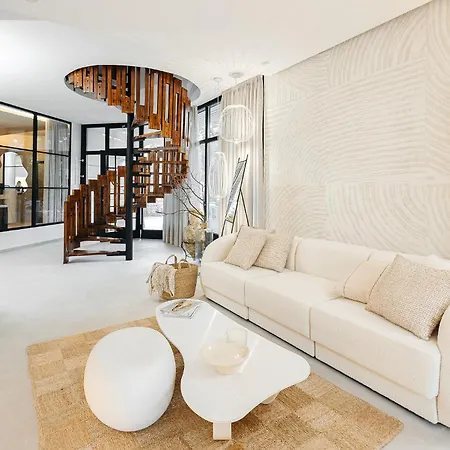 Luxurious Ksenia With Pool Villa *