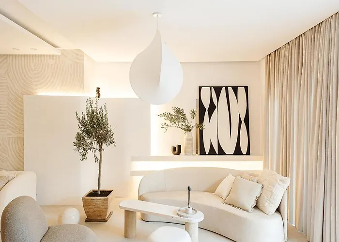 Luxurious Ksenia With Pool Willa *