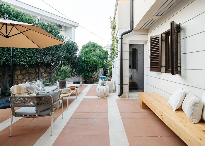 Villa Luxurious Ksenia With Pool *