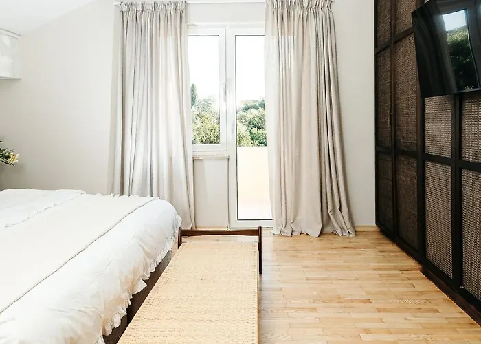 Willa Luxurious Ksenia With Pool Murter