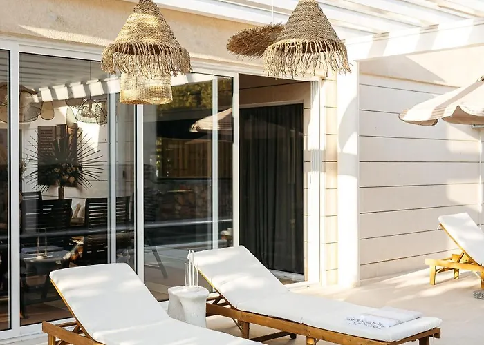 Luxurious Ksenia With Pool Murter