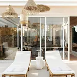 Luxurious Ksenia With Pool Villa