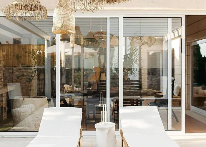 Luxurious Ksenia With Pool Willa