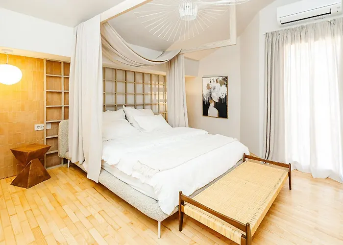 Luxurious Ksenia With Pool